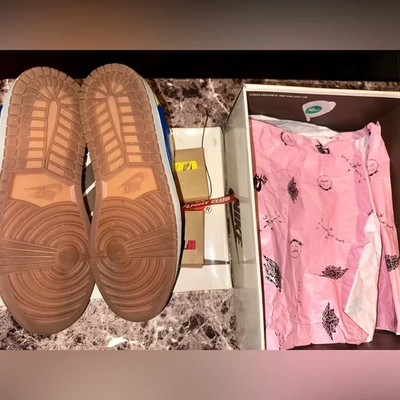 Travis Scott x Wmns Air Jordan 1
Retro Low OG SP 'Canary' - Picture 10 of 10